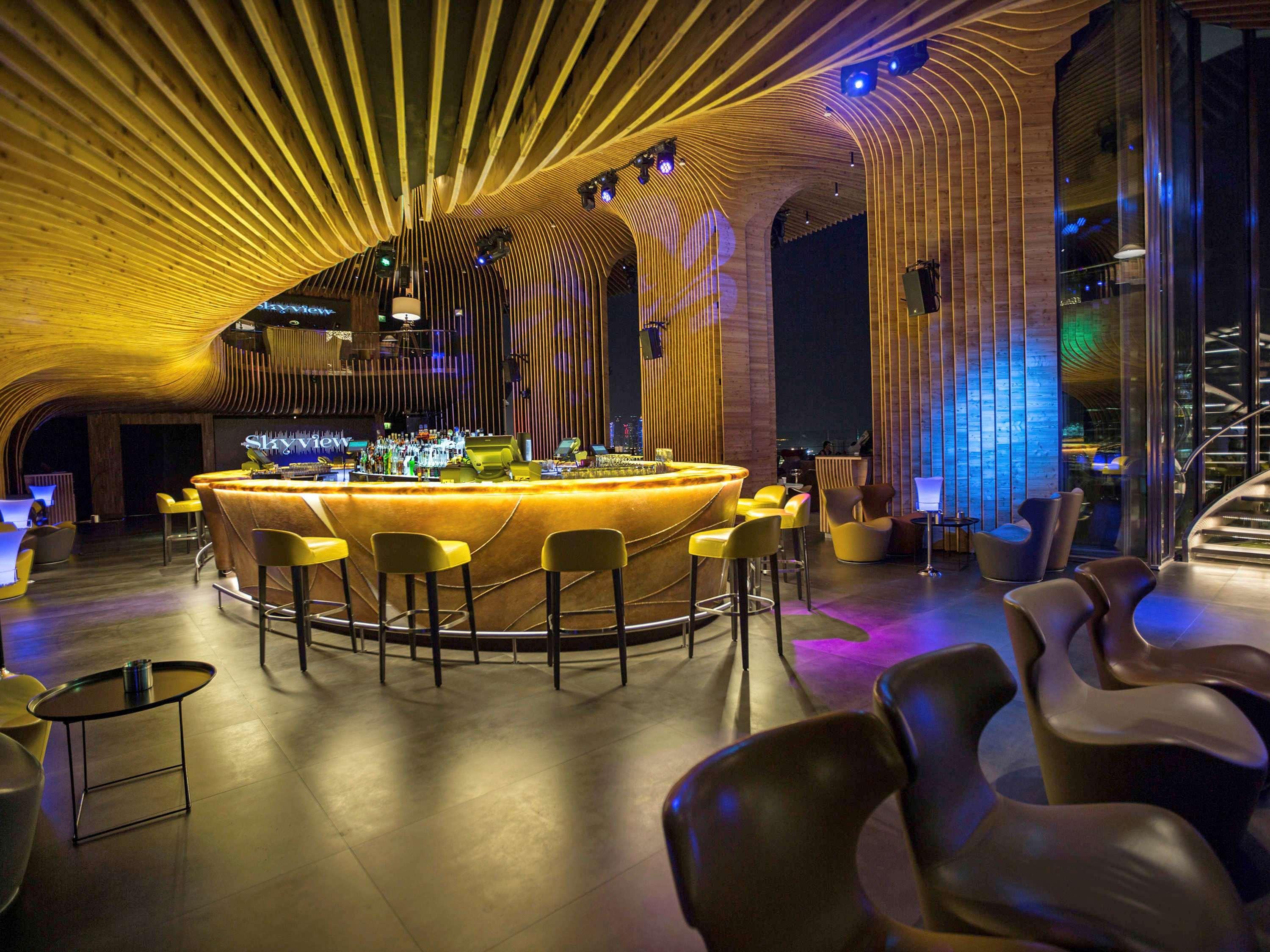 La Cigale Hotel Managed By Accor Doha Dış mekan fotoğraf The bar at the nightclub