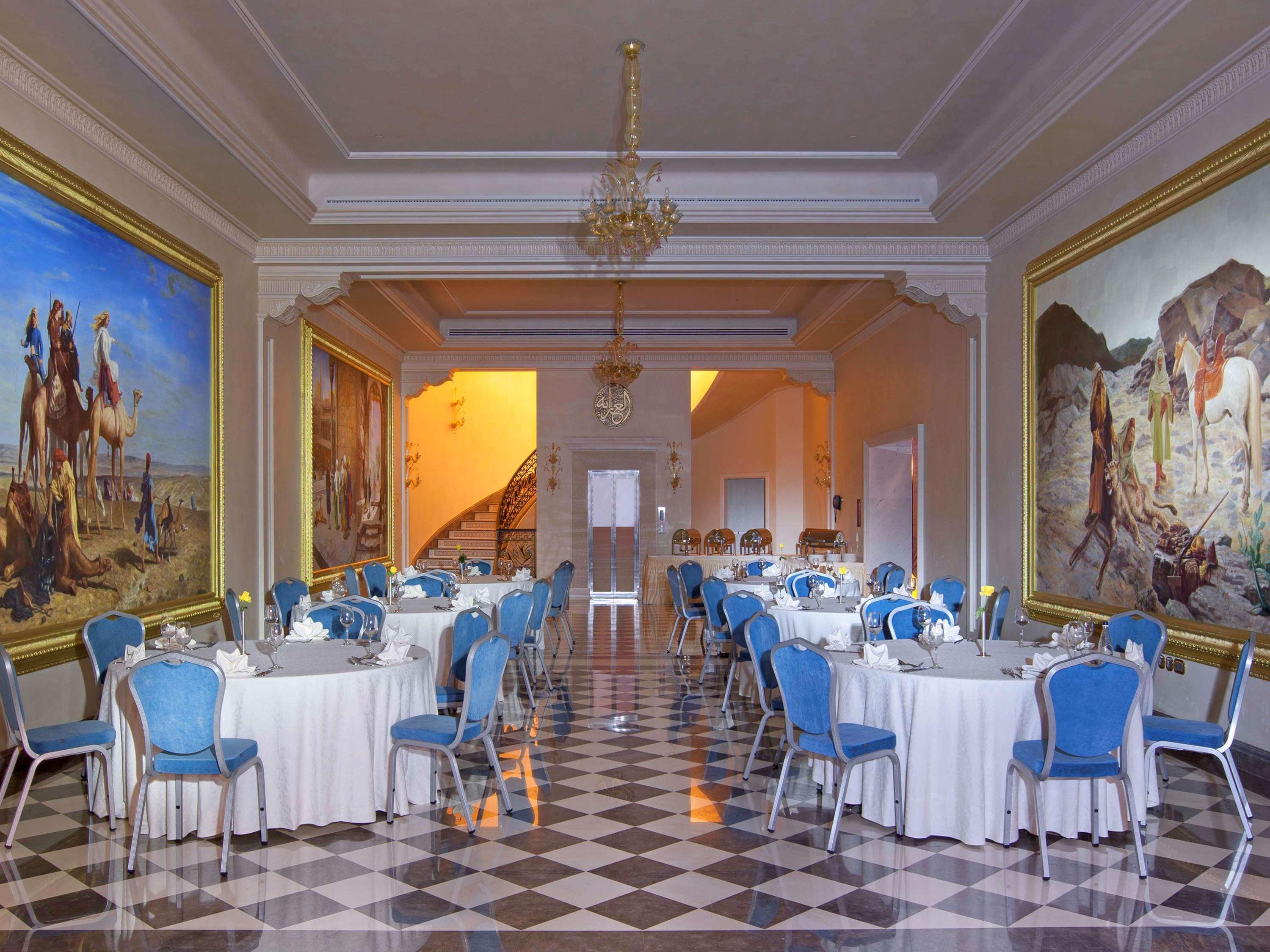 La Cigale Hotel Managed By Accor Doha Dış mekan fotoğraf The interior of the National Museum of the Republic of Dagestan