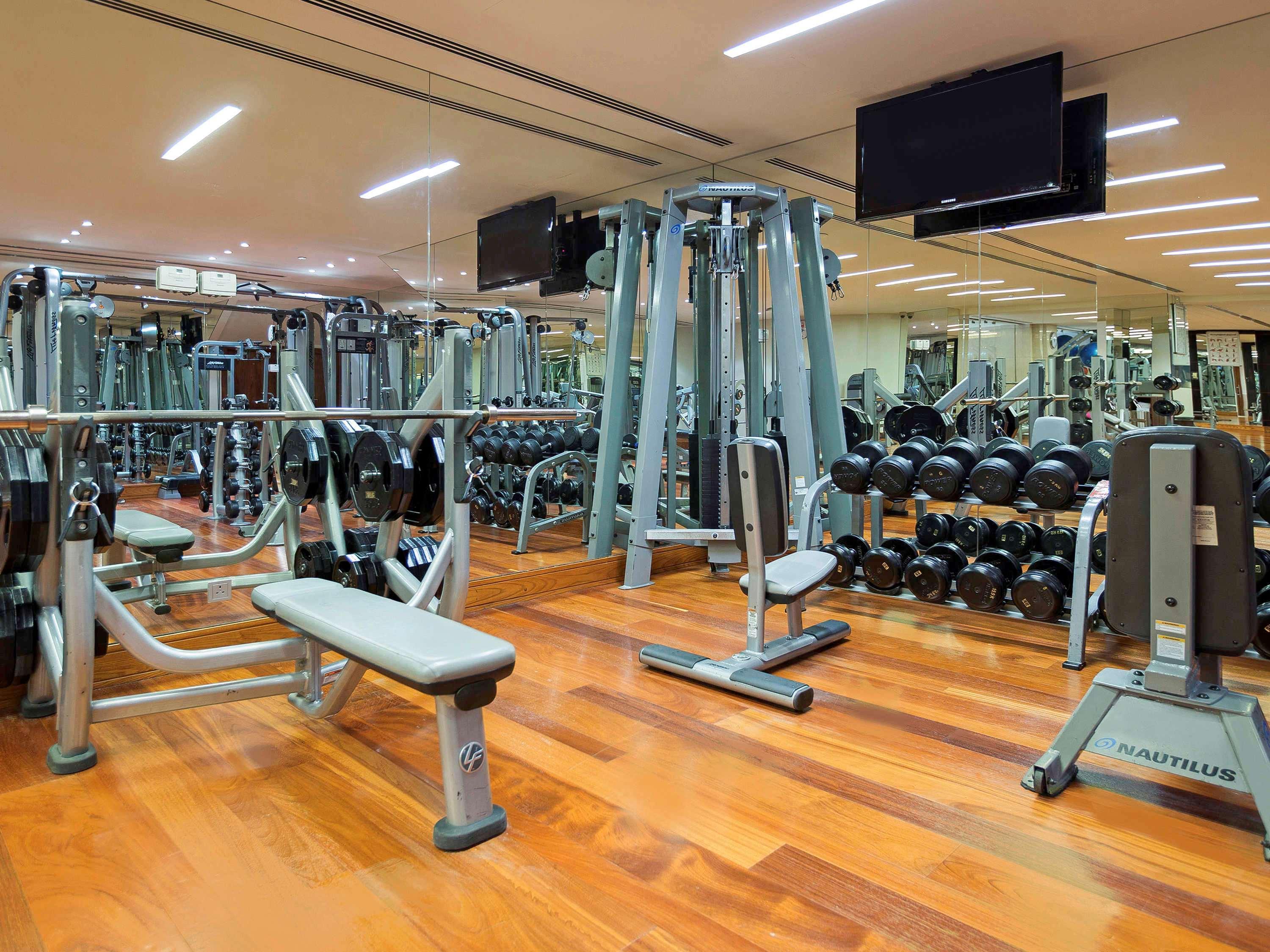 La Cigale Hotel Managed By Accor Doha Dış mekan fotoğraf The gym at the hotel