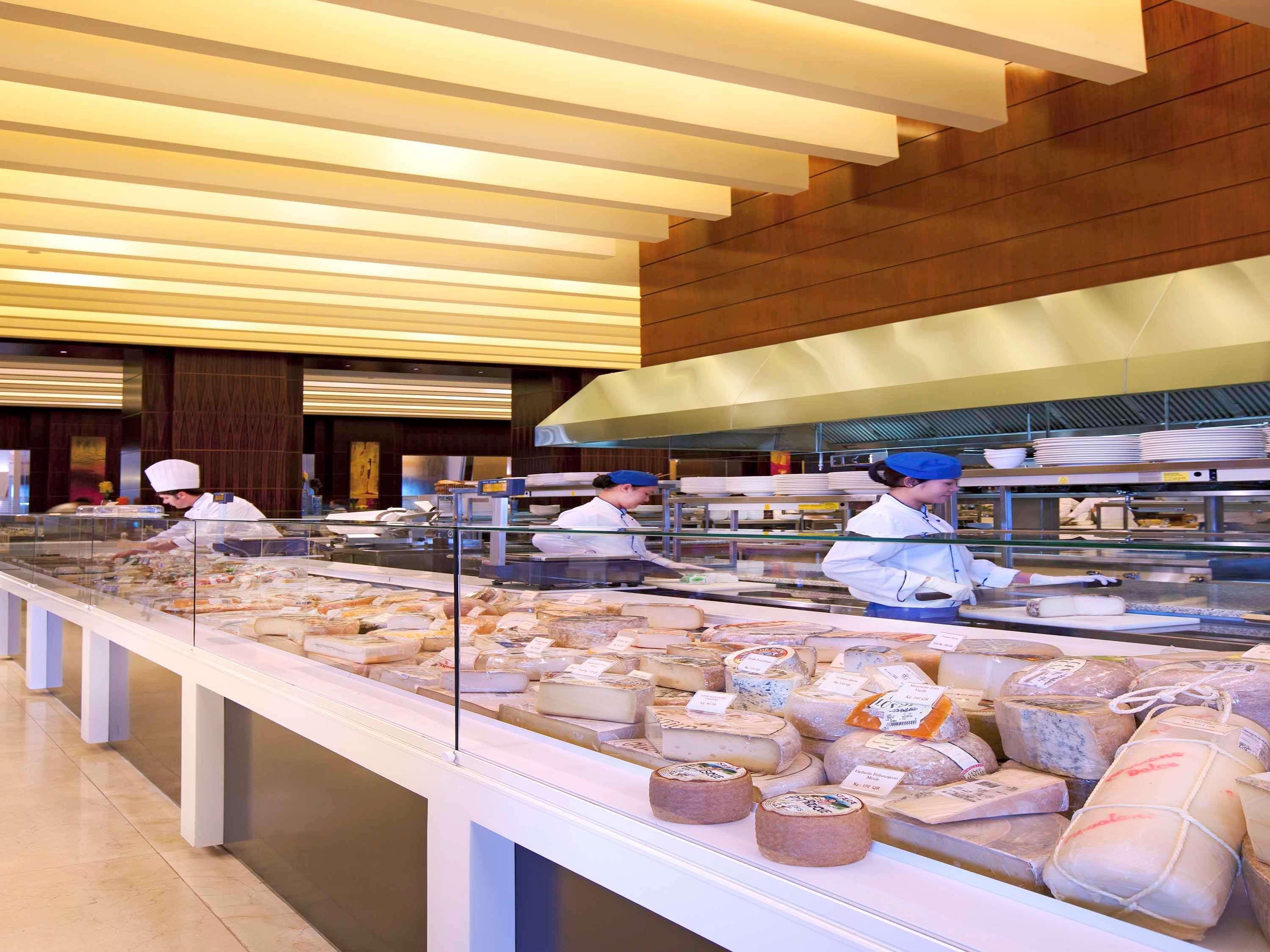 La Cigale Hotel Managed By Accor Doha Dış mekan fotoğraf The kitchen at the Grand Hyatt Hotel, Dubai