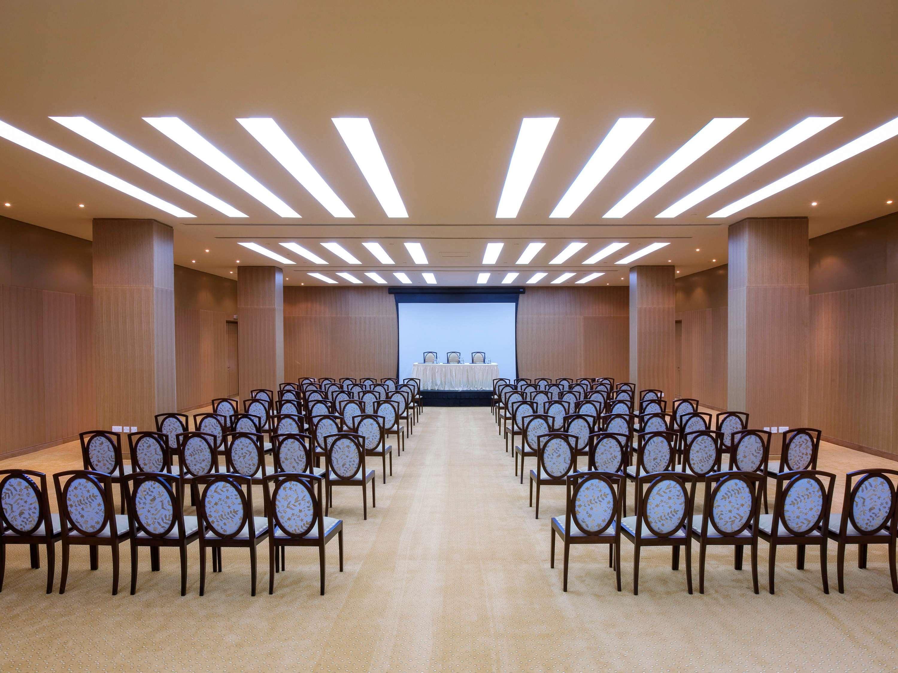 La Cigale Hotel Managed By Accor Doha Dış mekan fotoğraf Meeting room