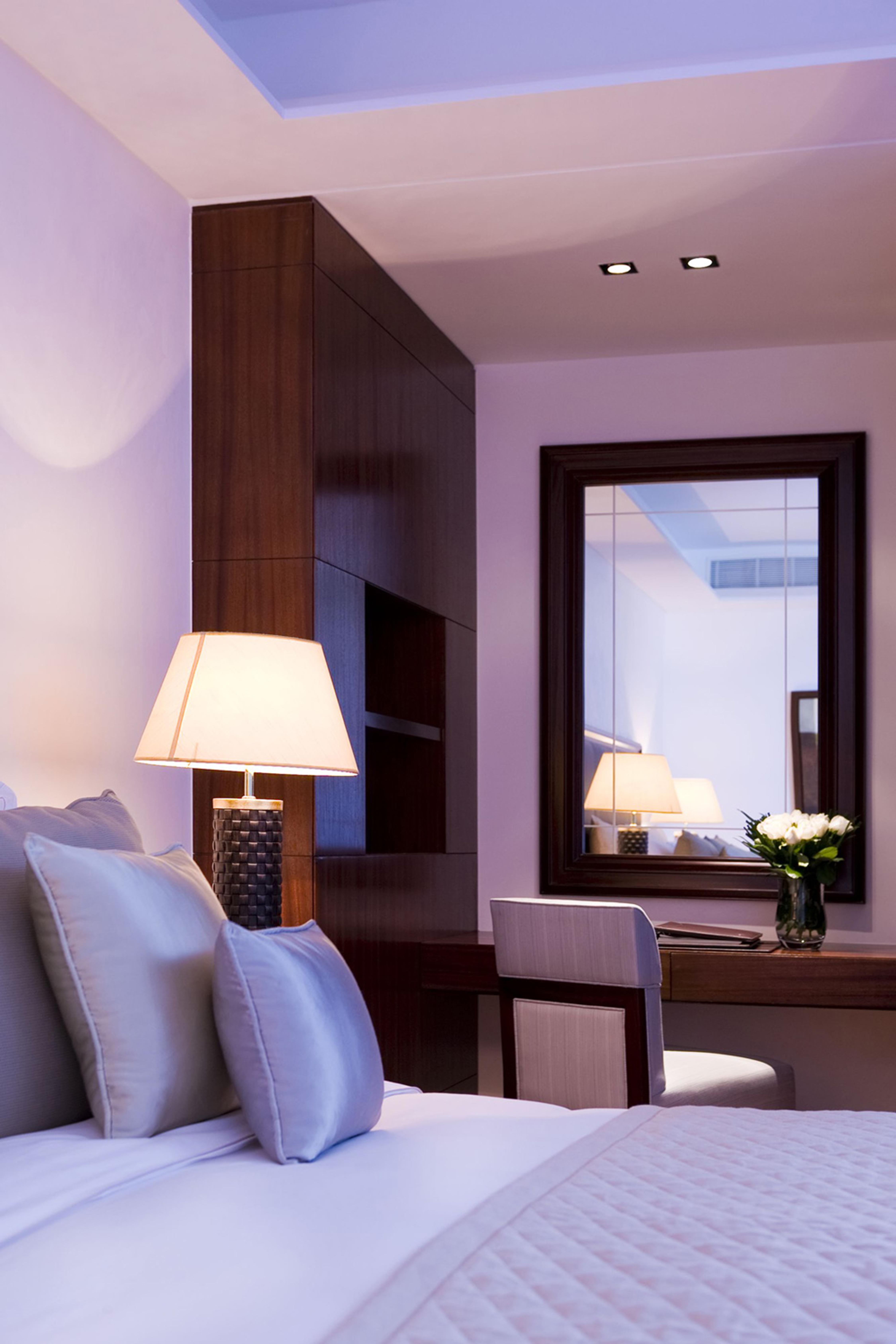 La Cigale Hotel Managed By Accor Doha Dış mekan fotoğraf A mirror in a bedroom