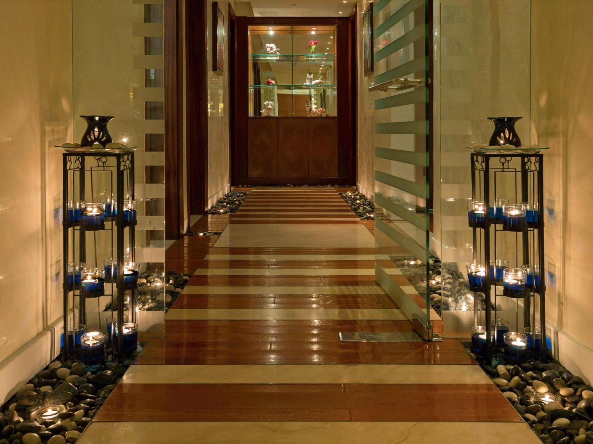 La Cigale Hotel Managed By Accor Doha Dış mekan fotoğraf Entrance to the spa at The Oberoi, Mumbai