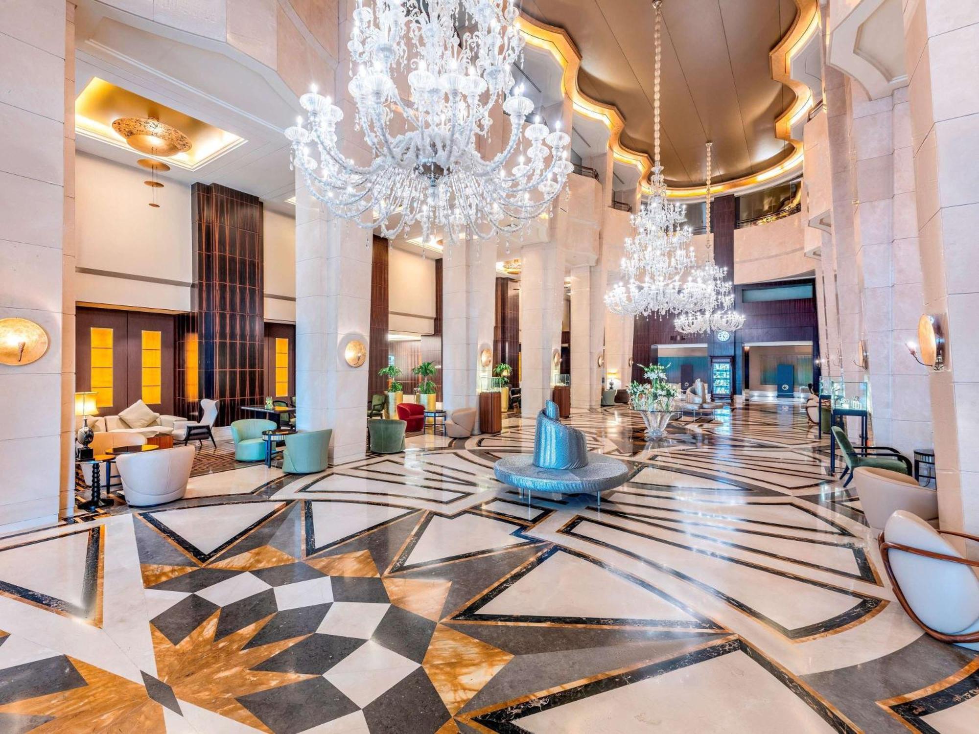La Cigale Hotel Managed By Accor Doha Dış mekan fotoğraf The lobby of the hotel