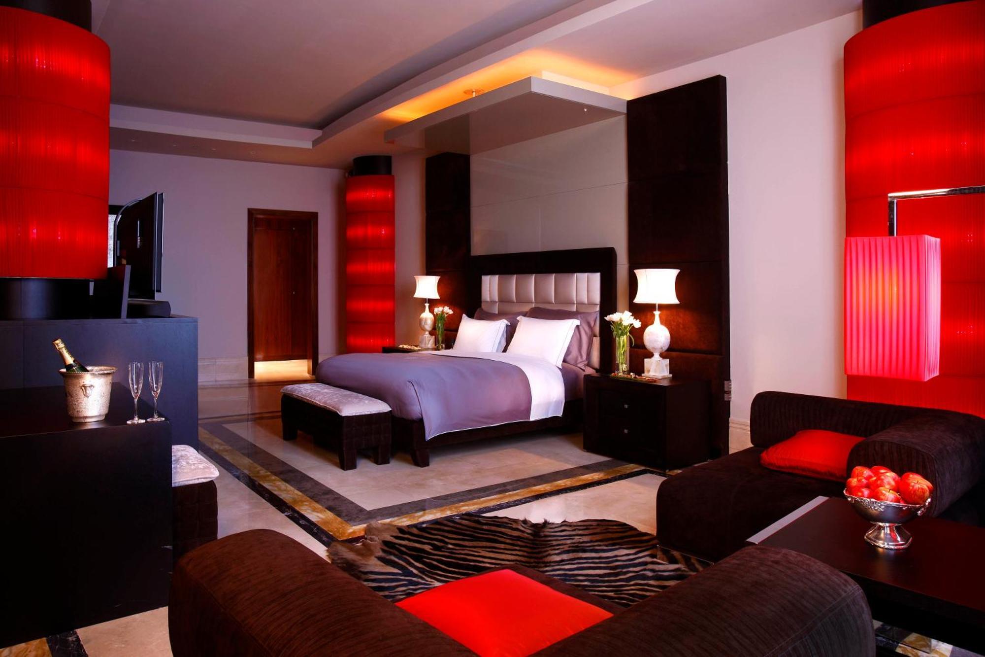 La Cigale Hotel Managed By Accor Doha Dış mekan fotoğraf Suite at the hotel